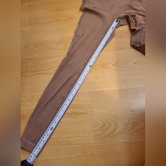 Align Super High-Rise Pant 28" Velvet Special Limited Edition size 6 - Picture 5 of 11